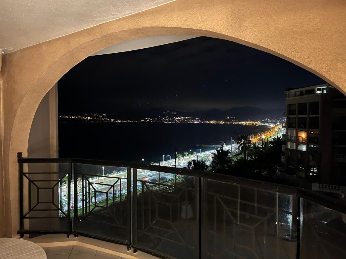 Apartment With Sea View, Aircondition And Parking *